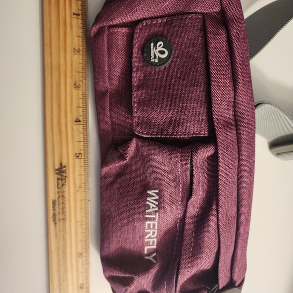 WATERFLY Fanny Pack Unisex Purple Pouch Slim Belt Water Resistant Adjustable NWT - Picture 6 of 7